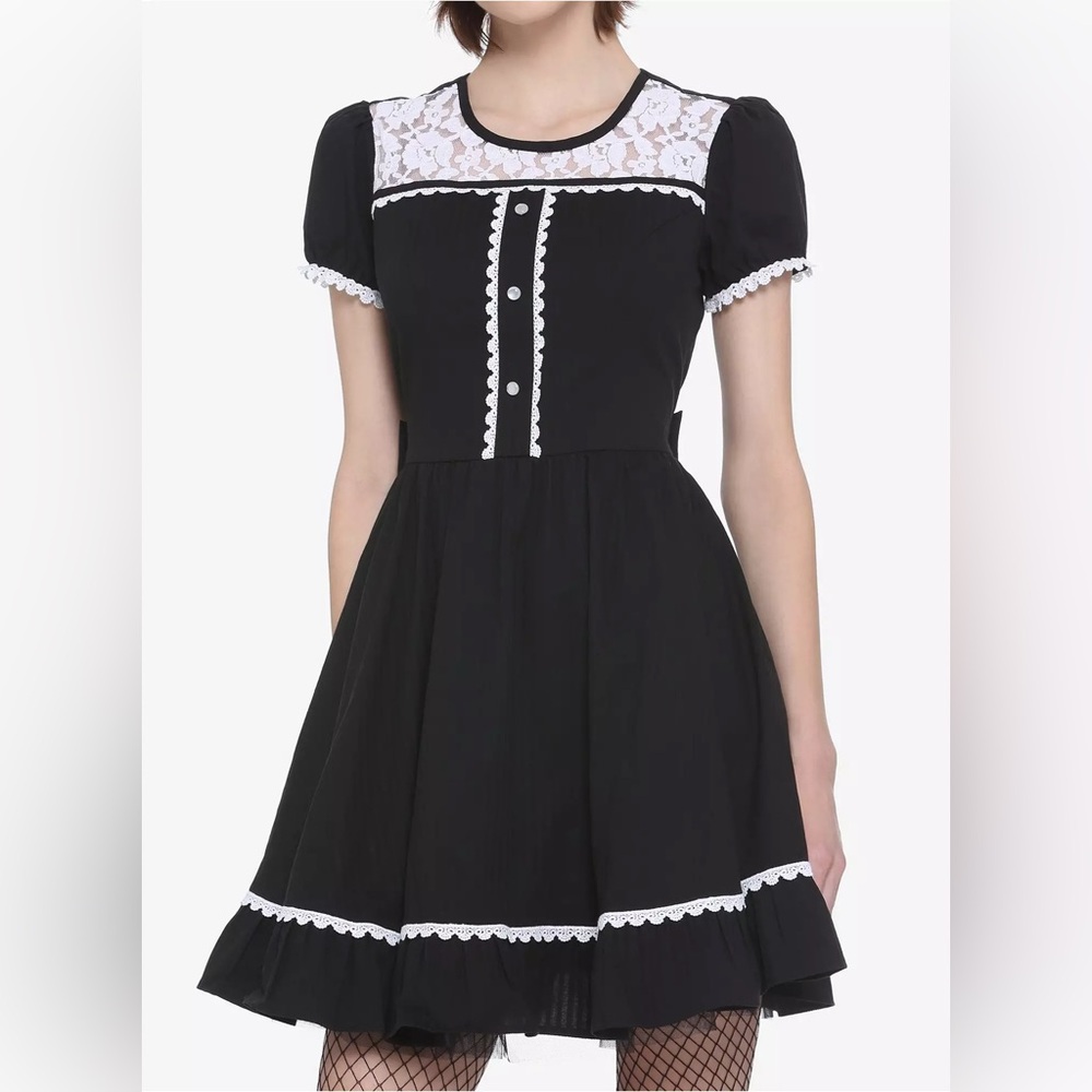 Sold Out HOT TOPIC Gothic Lolita black and white mini dress Size Small